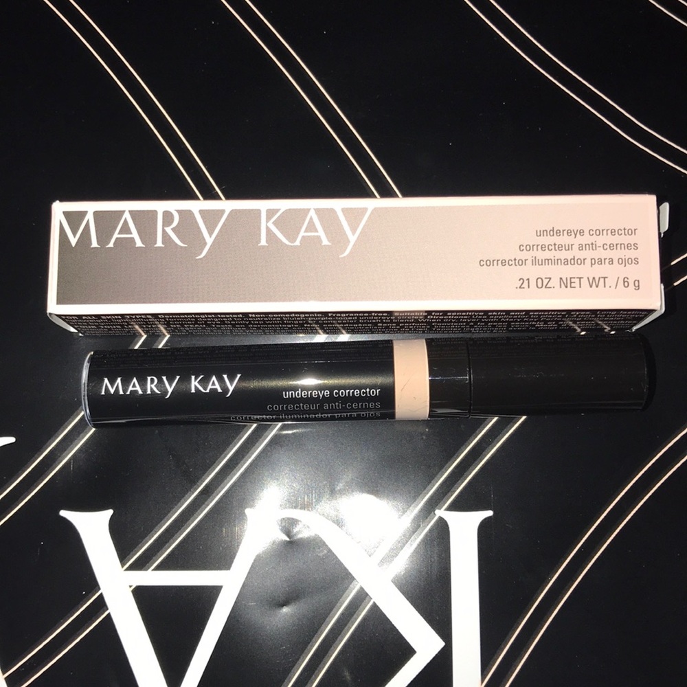 Undereye corrector